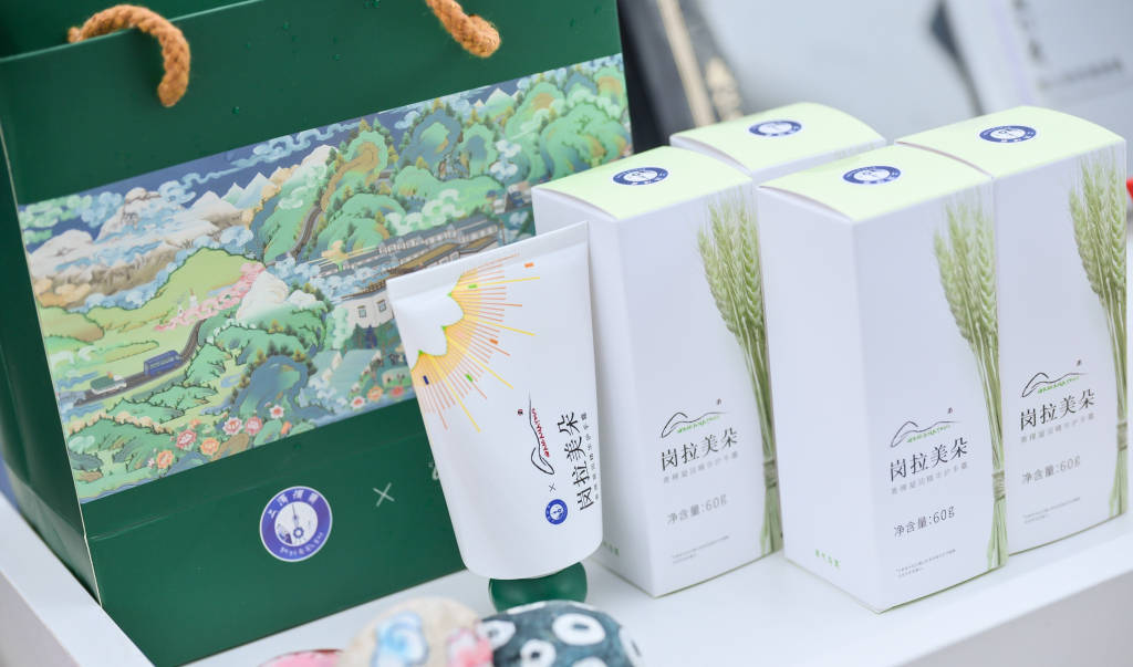 ④文创为媒小物件连起大情感开元棋牌上海：交往交流交融(图5)