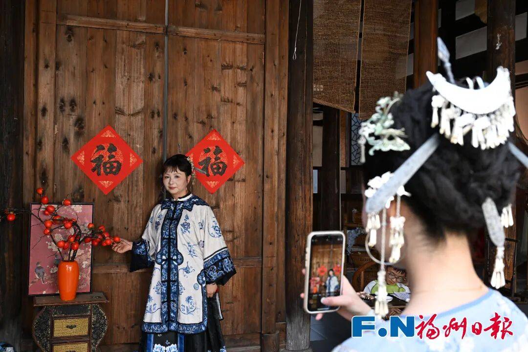 商圈营业额涨了……这个假期福州上大分!开元棋牌app游客增加、文创品卖爆、(图3) 商圈营业额涨了……这个假期福州上大分!开元棋牌app游客增加、文创品卖爆、(图3)